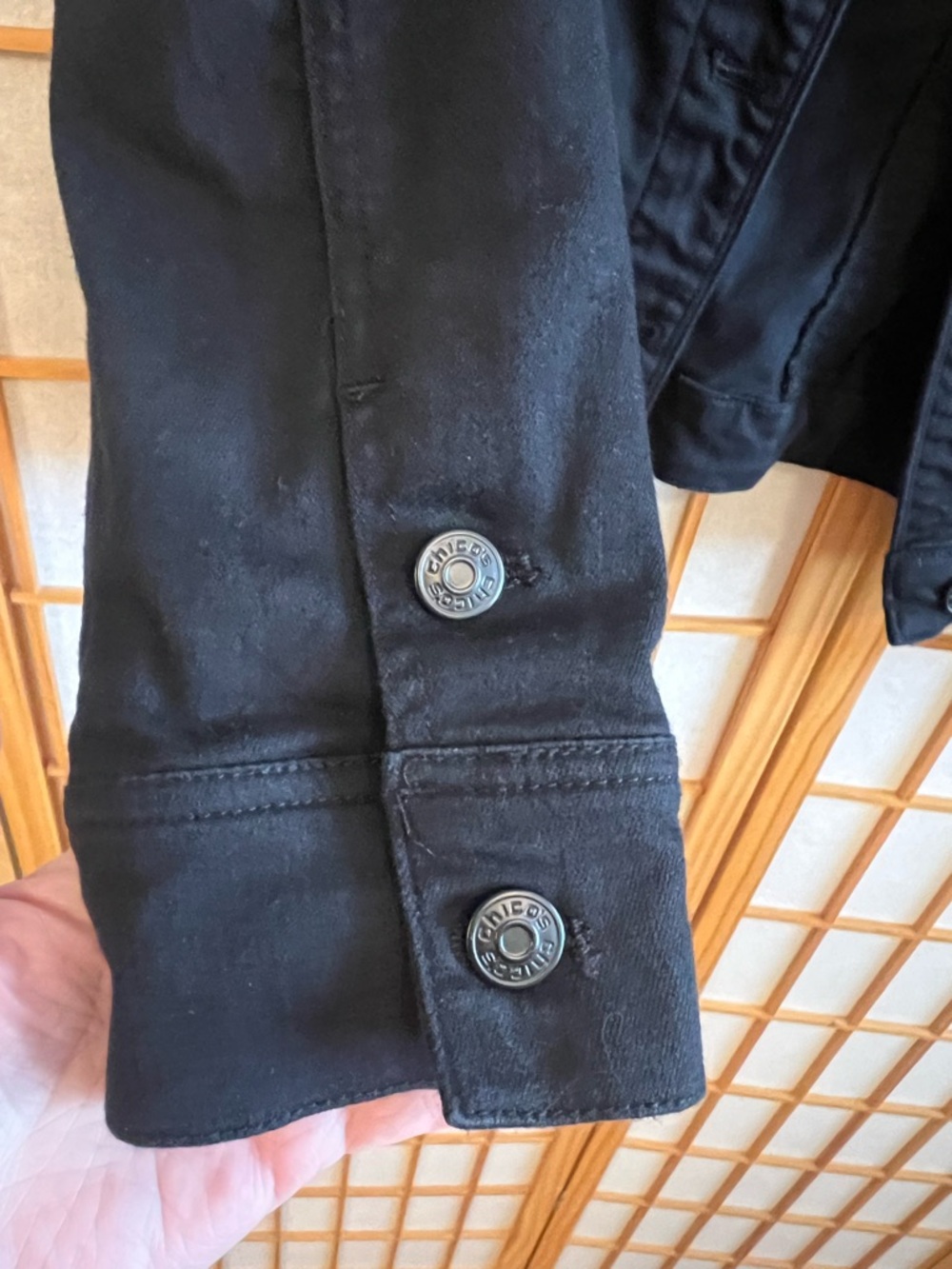 Chico’s Black Denim Jacket Stretch Button Front Women’s Size 0 (XS 4/6) casual - Picture 6 of 12